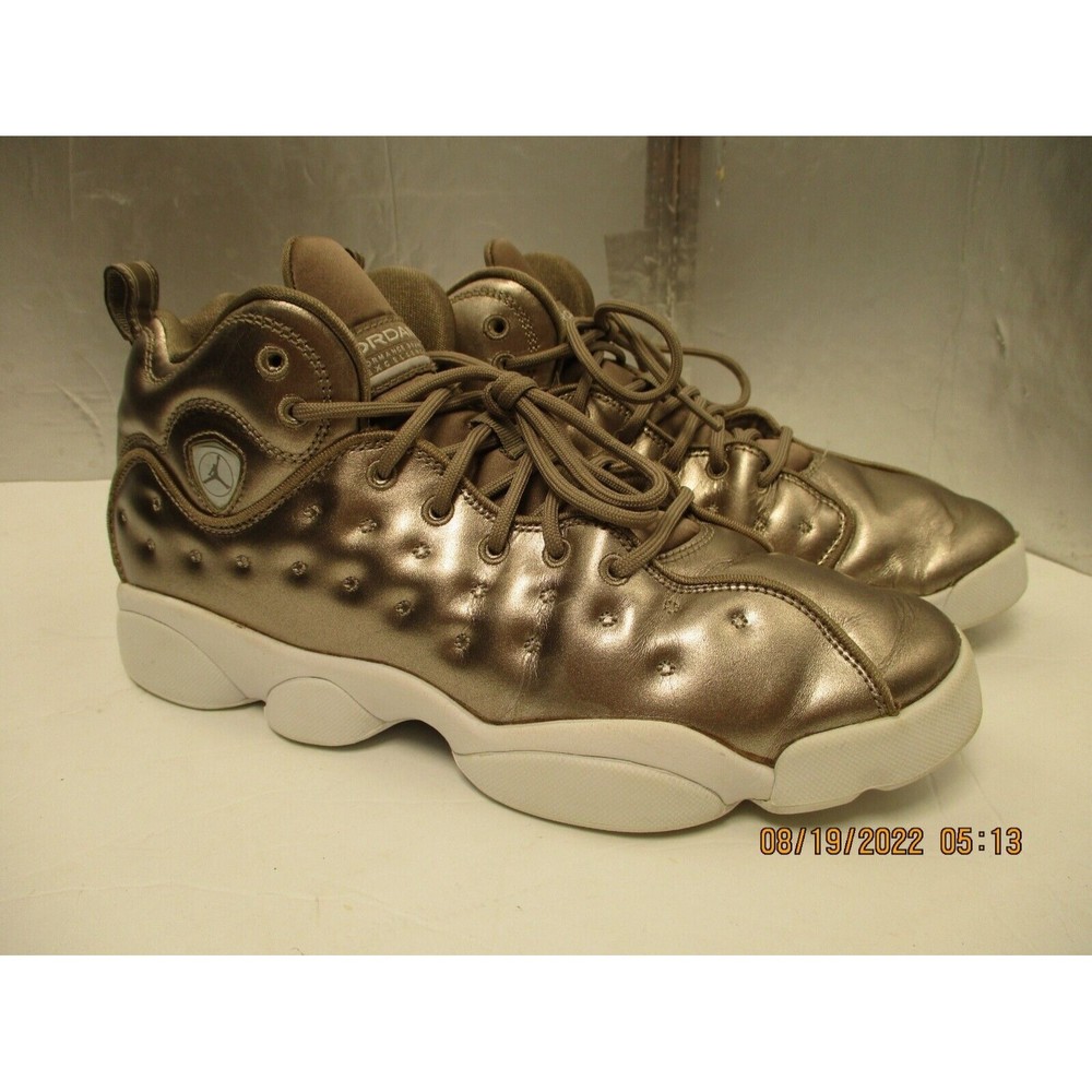 Nike Gold metallic sneaker shoe Air Jordan Michael AV5178-200 Sz 8.5 Y Jumpman